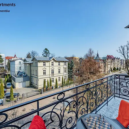 Baltic - Carmen 아파트 *